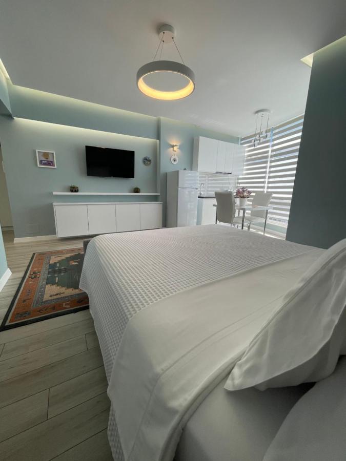 Comfort Apartment In City Center Tirana Esterno foto